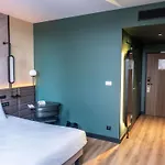 Novotel Centre Cathedrale Hotel 4*