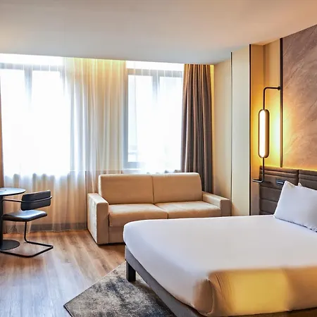 Novotel Centre Cathedrale מלון