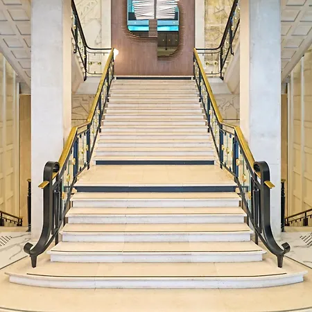 Novotel Centre Cathedrale מלון
