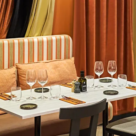 מלון Novotel Centre Cathedrale