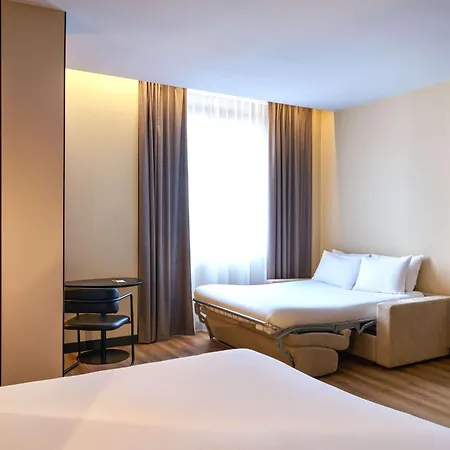 מלון Novotel Centre Cathedrale