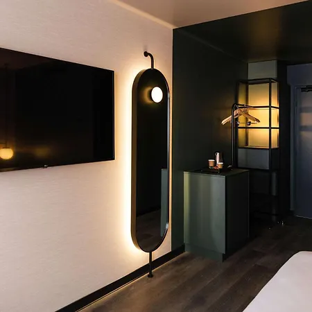 מלון Novotel Centre Cathedrale 4*