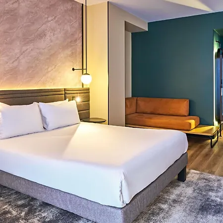 Novotel Centre Cathédrale Hotel 4*