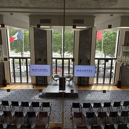 Novotel Centre Cathédrale Hotel 4*