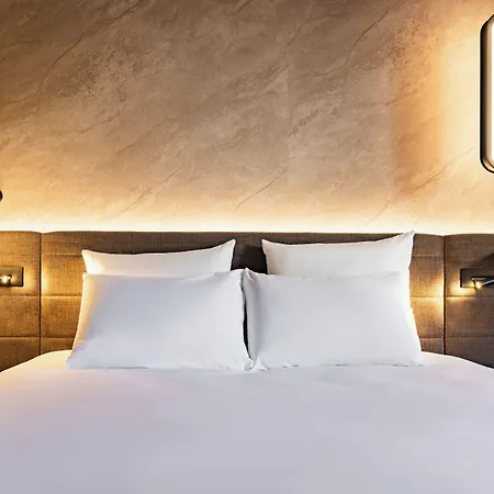 Novotel Centre Cathédrale Hotel