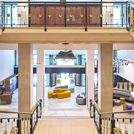 Novotel Centre Cathédrale Hotel 4*