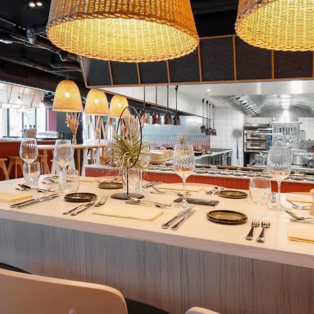 호텔 Novotel Centre Cathedrale 4*