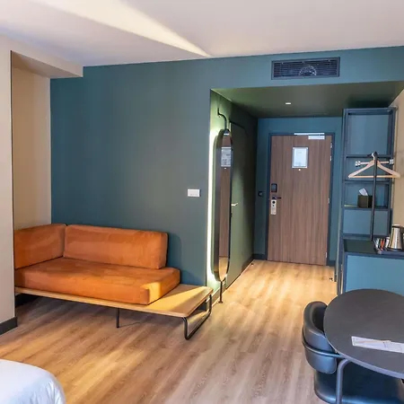 Hotel Novotel Centre Cathédrale 4*