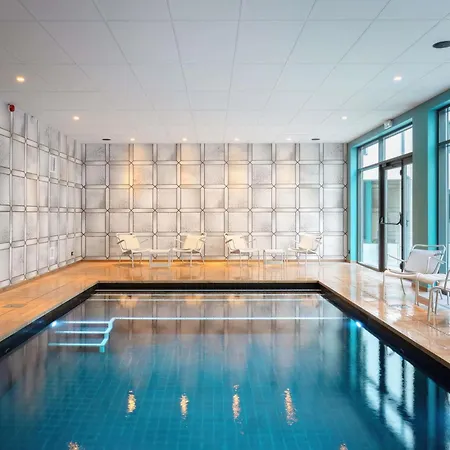 Hotel Novotel Centre Cathedrale 4*