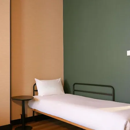 Hotel Novotel Centre Cathedrale 4*