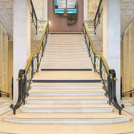 Novotel Centre Cathedrale Hotel 4*