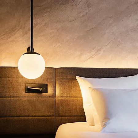 Novotel Centre Cathedrale Hotel 4*