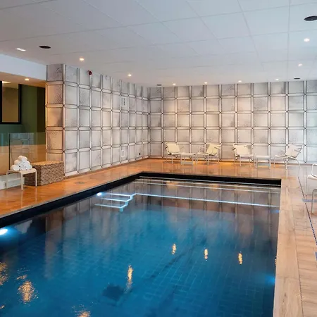Hotel Novotel Centre Cathedrale 4*