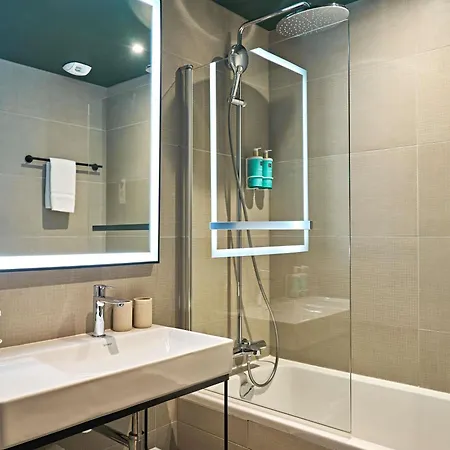 Novotel Centre Cathedrale 4*