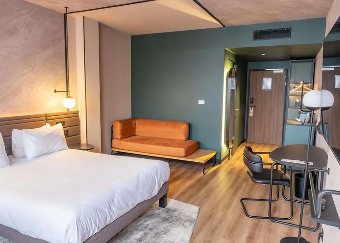 Ξενοδοχείο Novotel Centre Cathedrale 4*