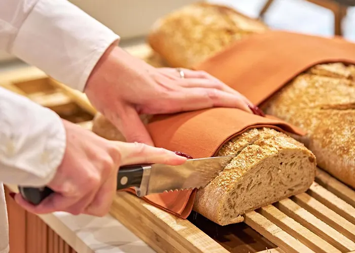 Hotel Novotel Centre Cathedrale 4*