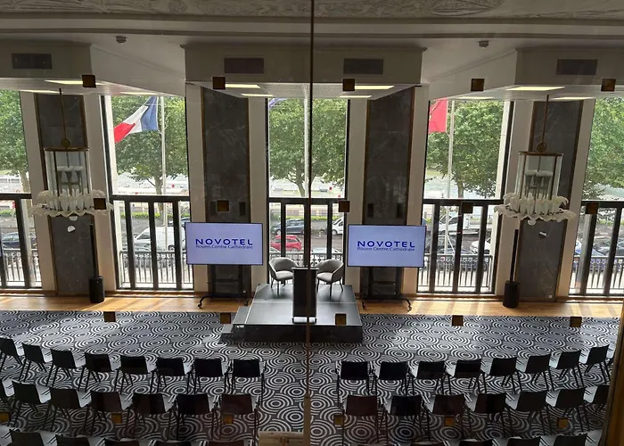 Novotel Centre Cathedrale Hotel 4*