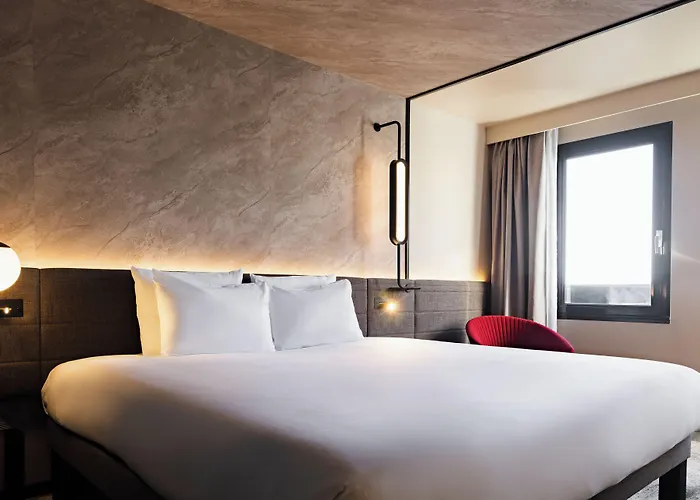 Novotel Centre Cathedrale 4*