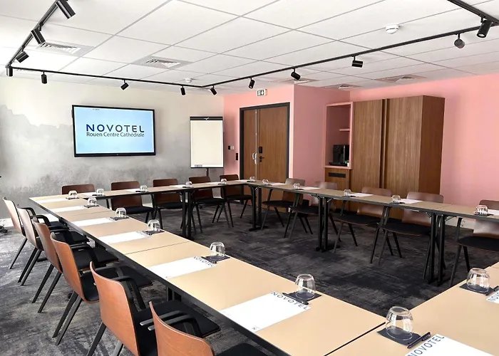 Novotel Centre Cathedrale 4*