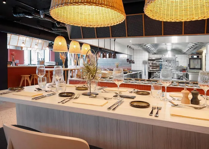 Hotel Novotel Centre Cathedrale 4*