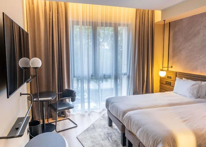 Novotel Centre Cathedrale 4*