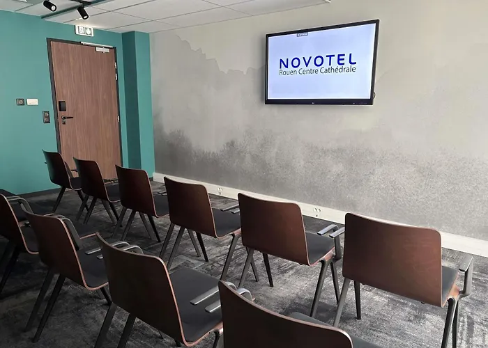 Hotel Novotel Centre Cathedrale 4*