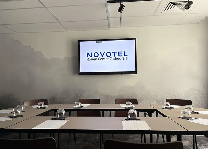 ホテル Novotel Centre Cathedrale 4*