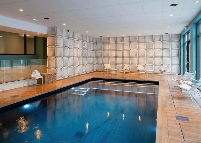 ホテル Novotel Centre Cathedrale 4*