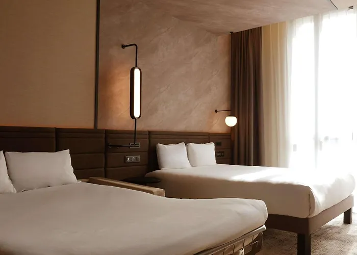 Novotel Centre Cathédrale 4*