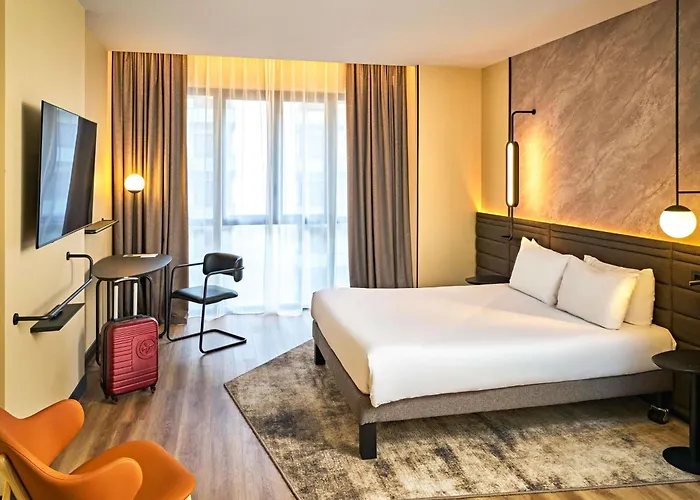 Novotel Centre Cathédrale Hotel