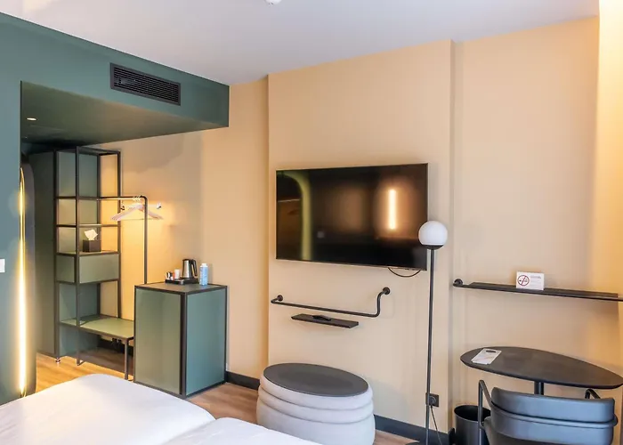 Hotel Novotel Centre Cathédrale 4*