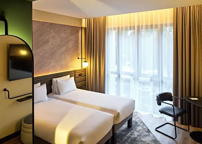Hotel Novotel Centre Cathédrale 4*
