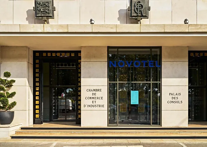 Novotel Centre Cathédrale Hotel 4*